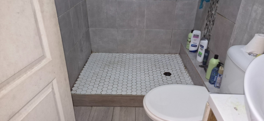 2 Bedroom Property for Sale in Tafelsig Western Cape